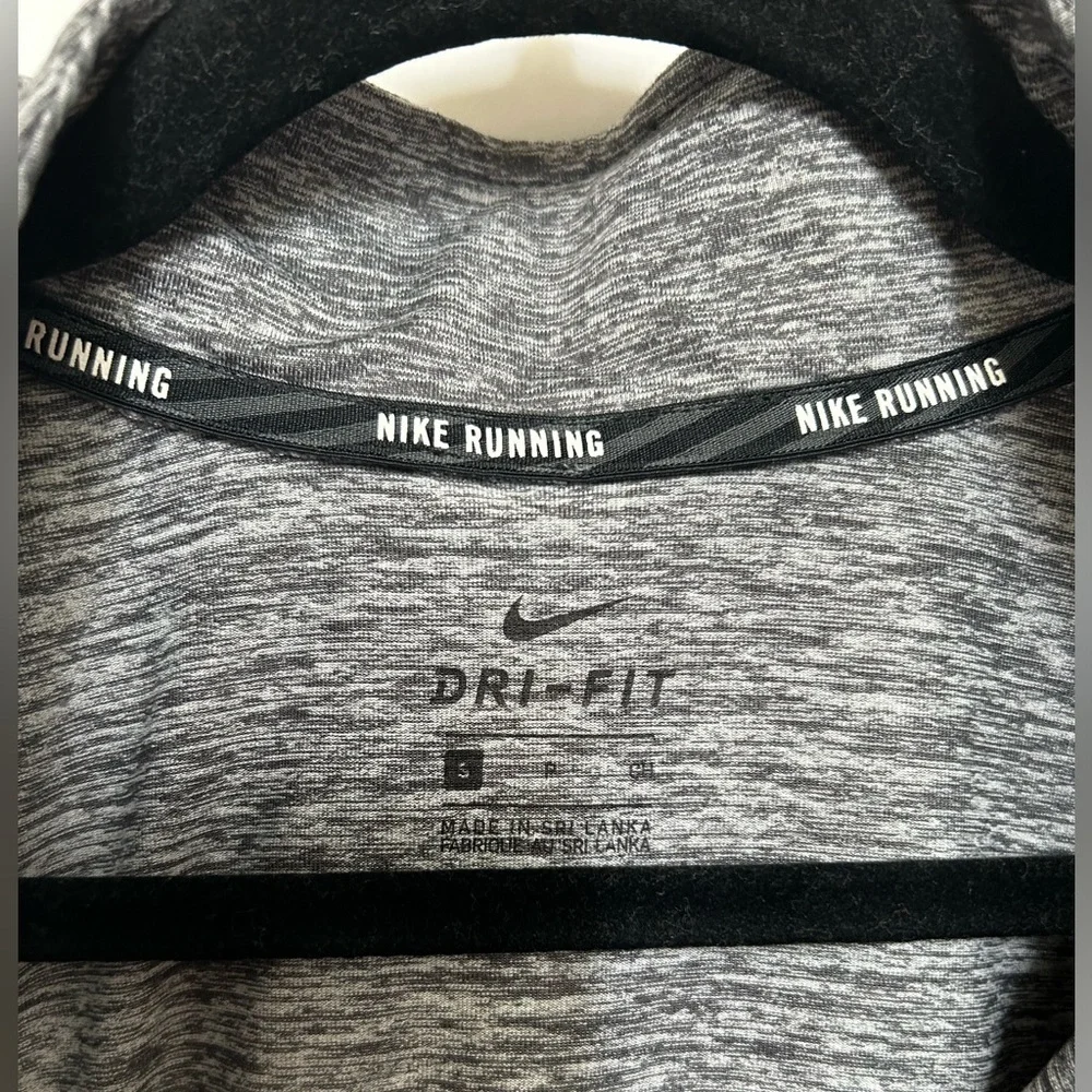 Nike Running Dri Fit Quarter Zip - S - Picture 3 of 4